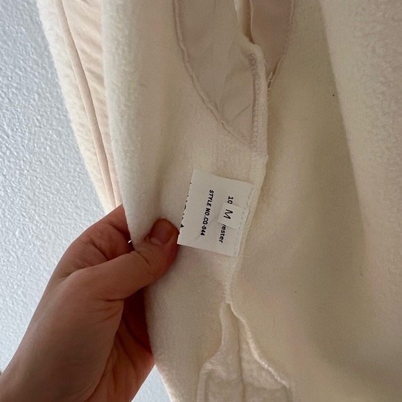 NWOT Women's Vest - Picture 2 of 5